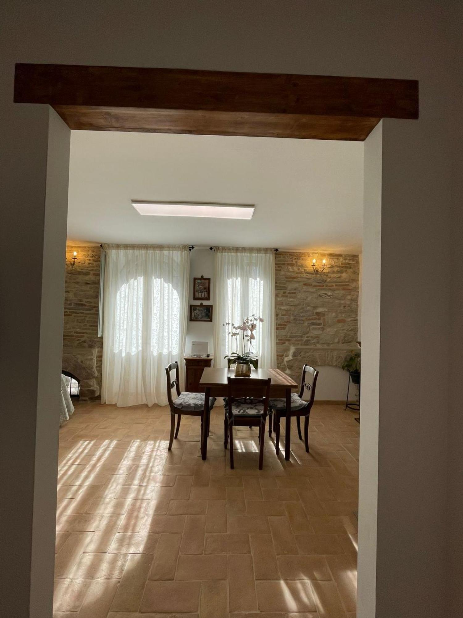 Ferienwohnung Casa La Rosa Gubbio Exterior foto
